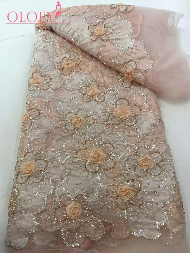 Glitter Tablecloth - أولوي قماش دانتيل مطرز بالخرز بتصميم